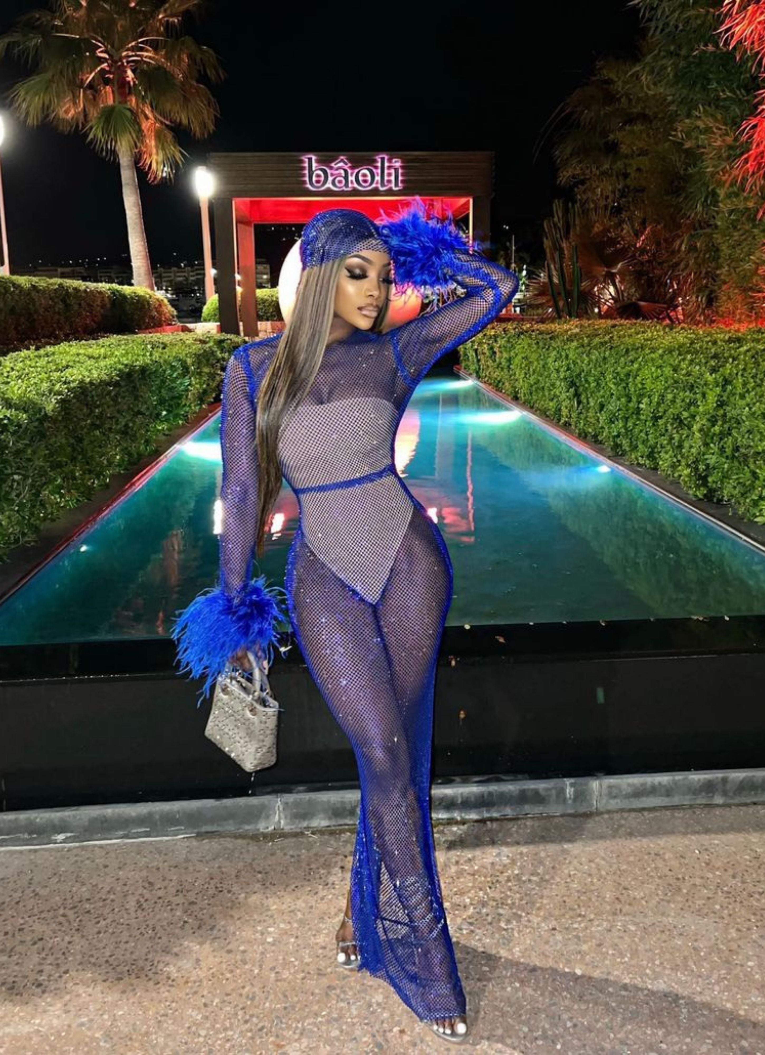 BLUE FLAME WITH FEATHERS