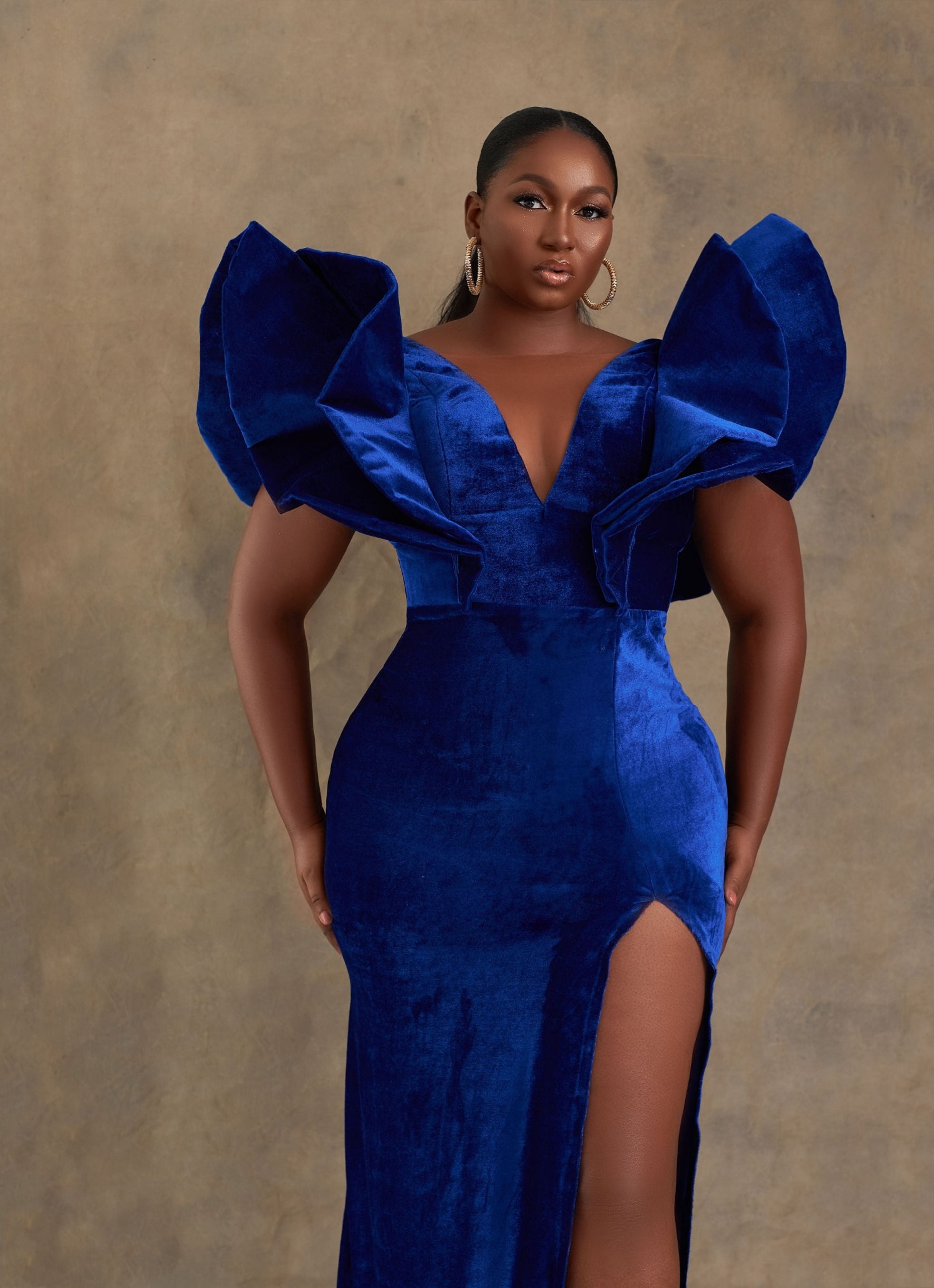 UWANA MAXI VELVET DRESS